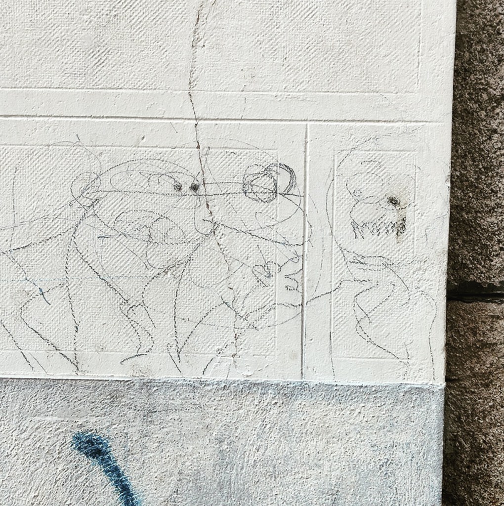 Grafitti de Mortadelo en las paredes de la calle Mancebos